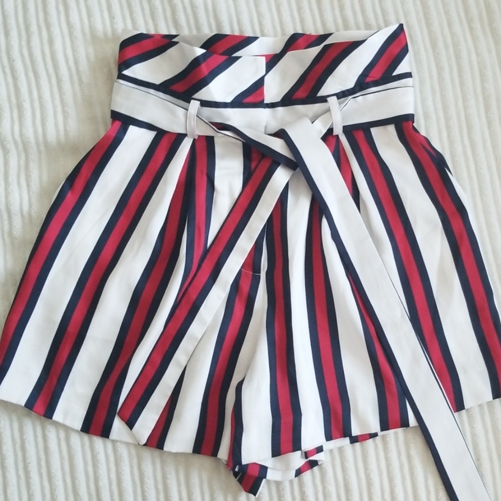 Finders keepers shorts